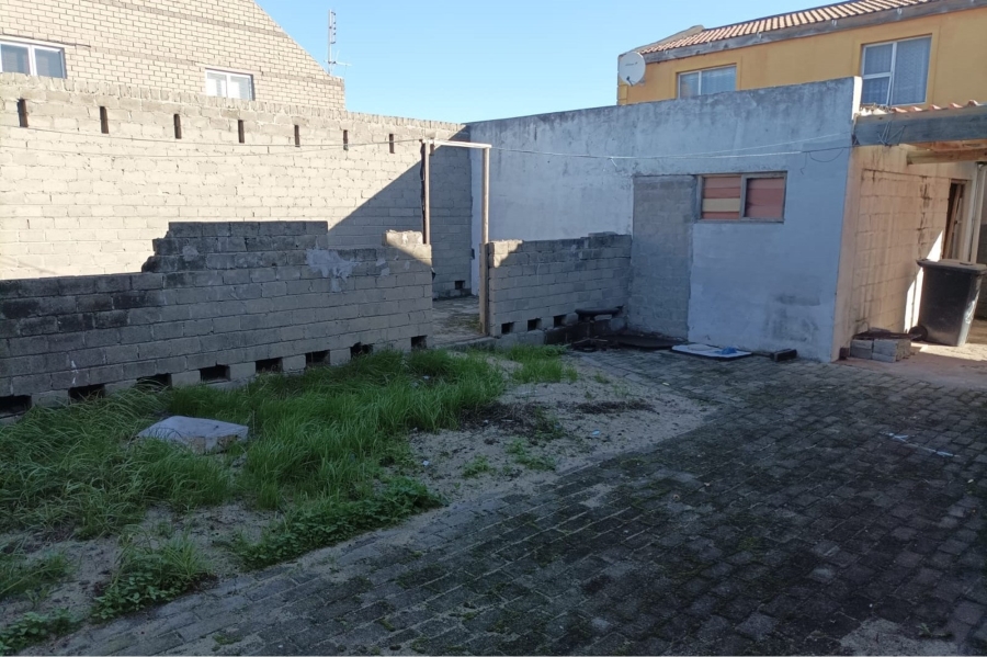 4 Bedroom Property for Sale in Strandfontein Western Cape